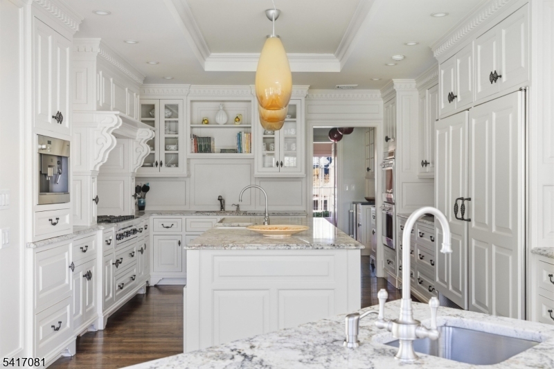 31 Forest Drive, Short Hills