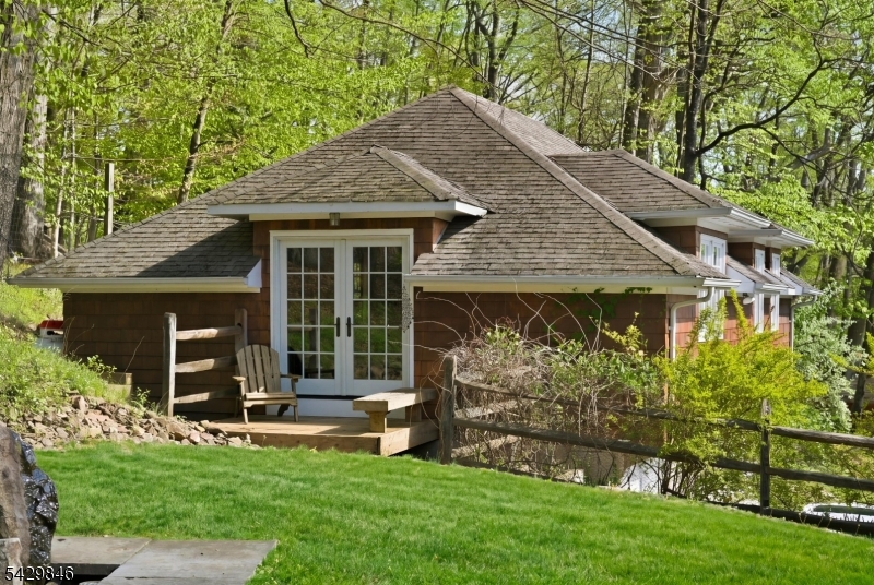12 COLD SPRINGS ROAD