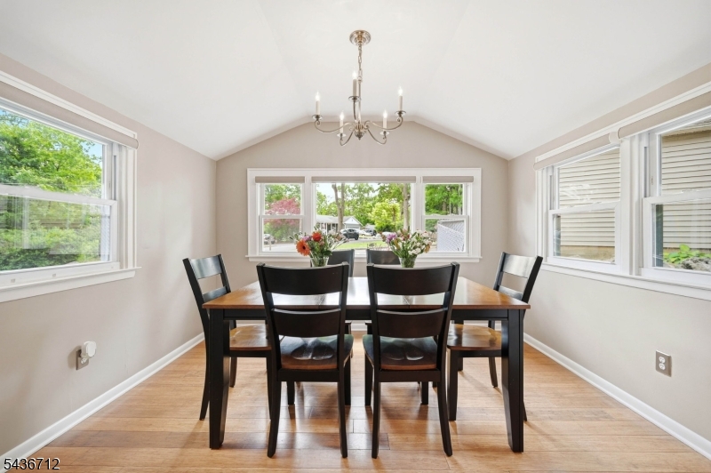 13 HIGHVIEW TRAIL