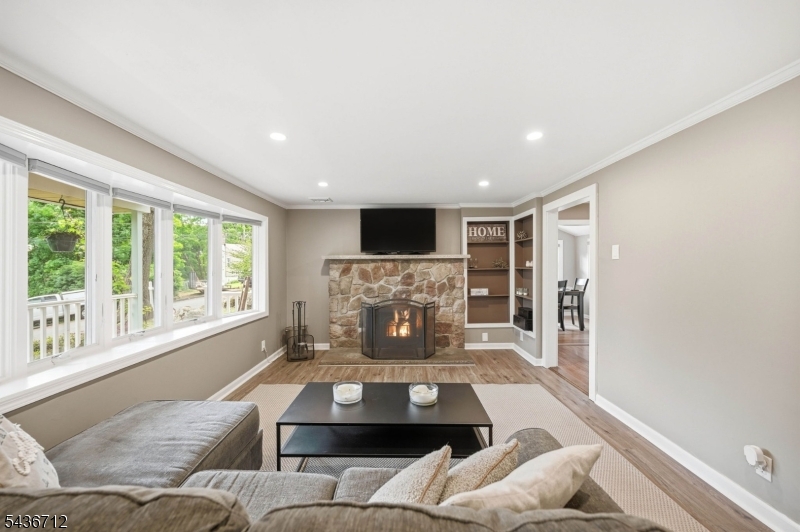 13 HIGHVIEW TRAIL