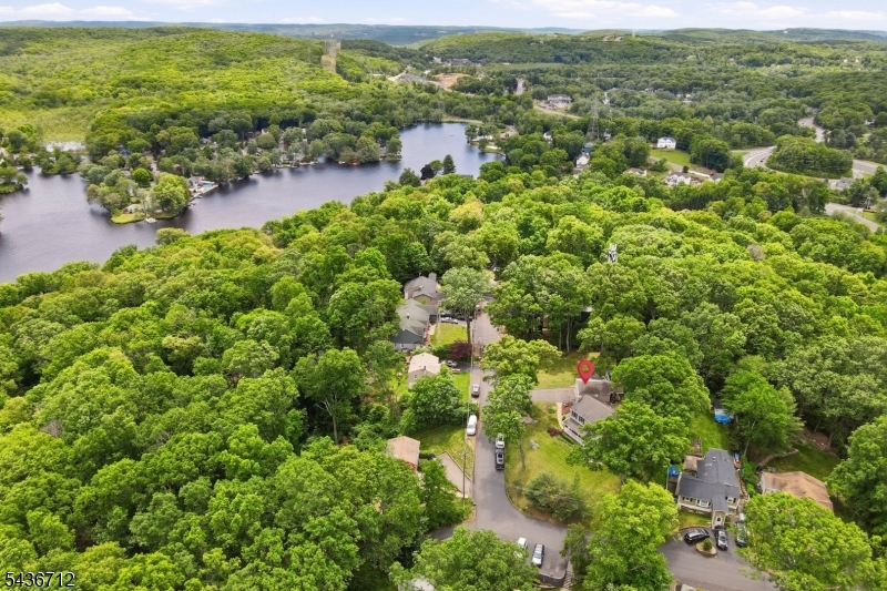 13 HIGHVIEW TRAIL