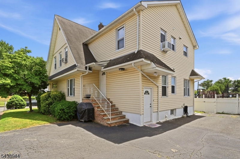 21 N 13Th St