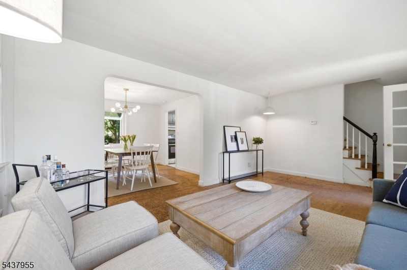 212 Grove Ave