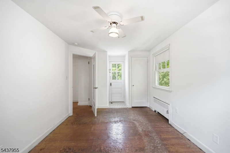 212 Grove Ave