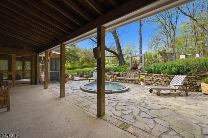 12 COLD SPRINGS ROAD