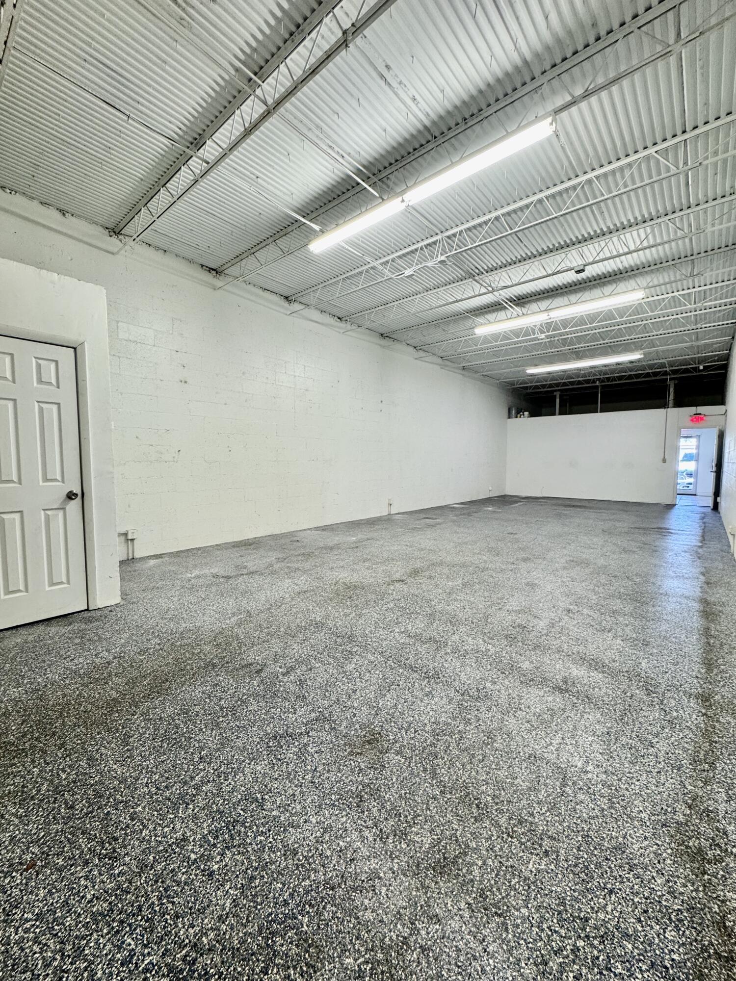 692 SW 15th Street 692