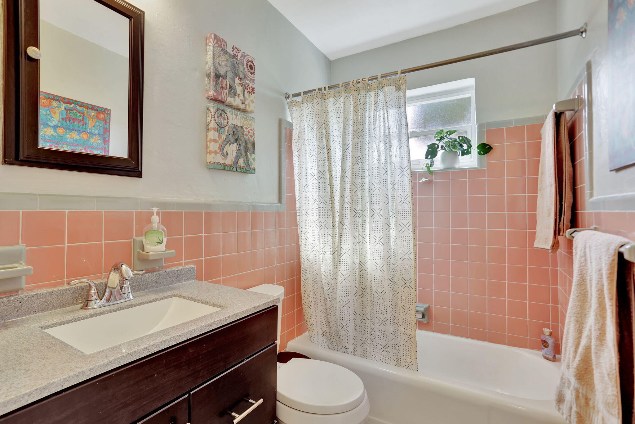 2412 NE 4th Street E-W