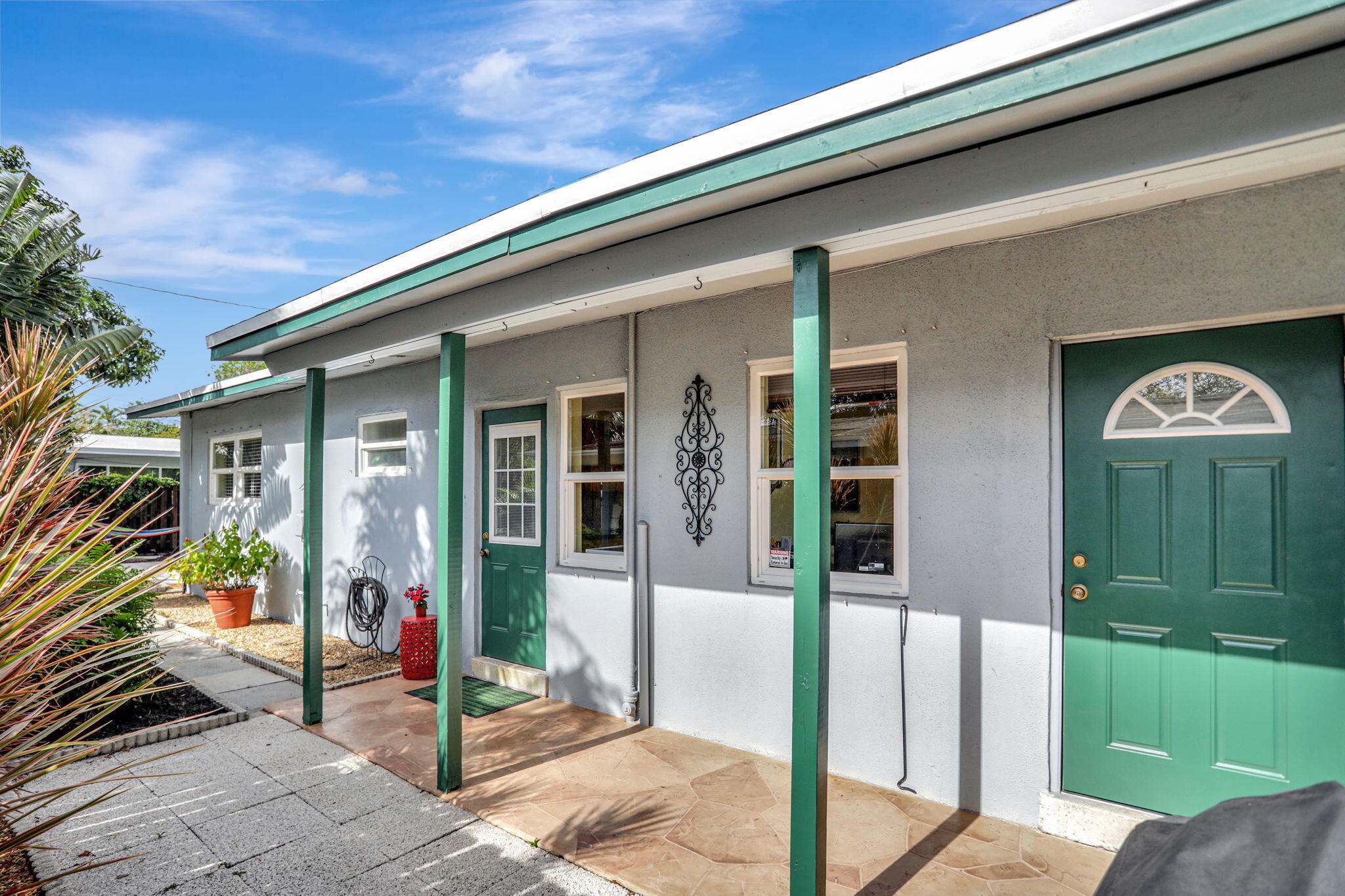 2412 NE 4th Street E-W