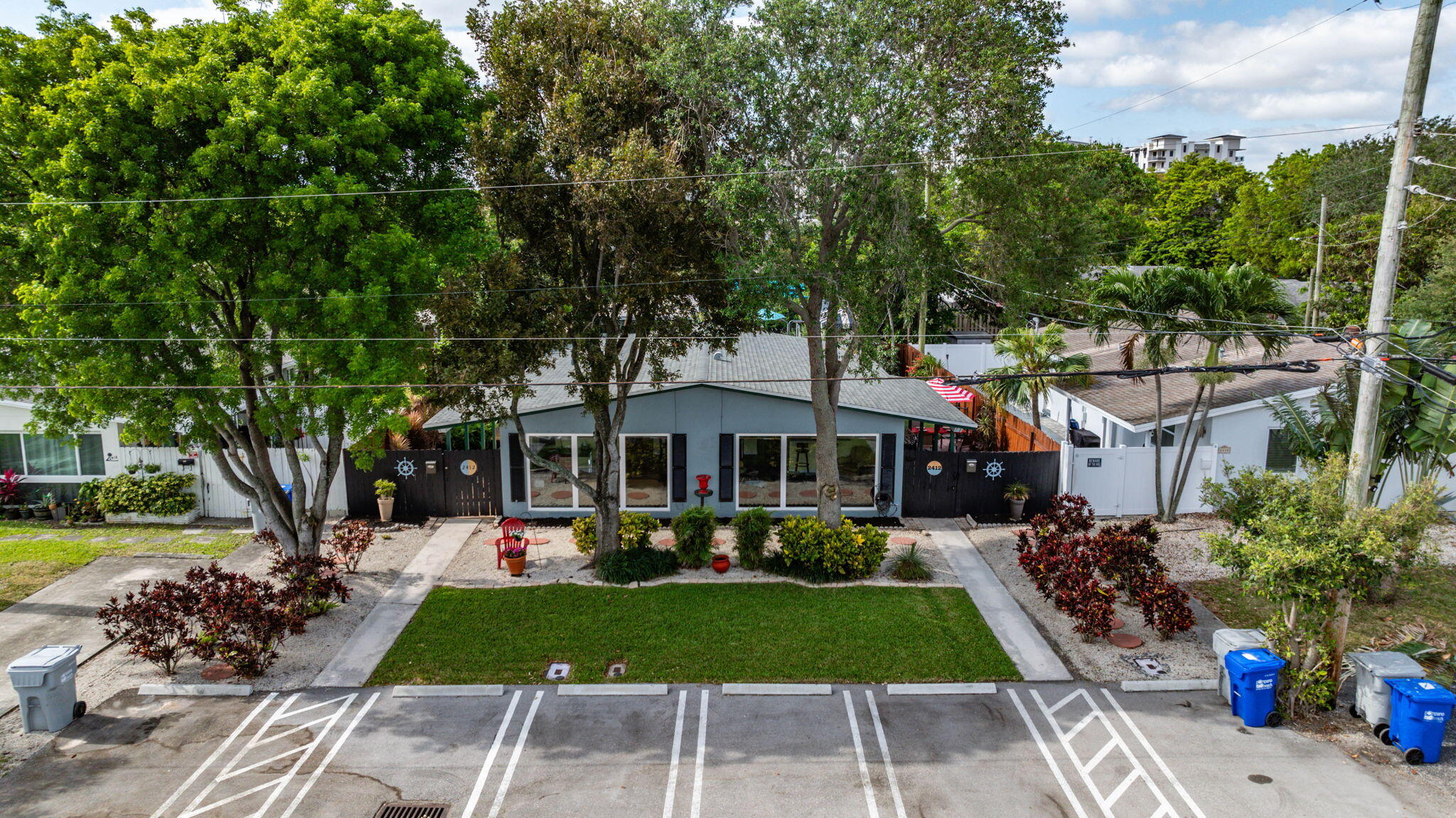 2412 NE 4th Street E-W