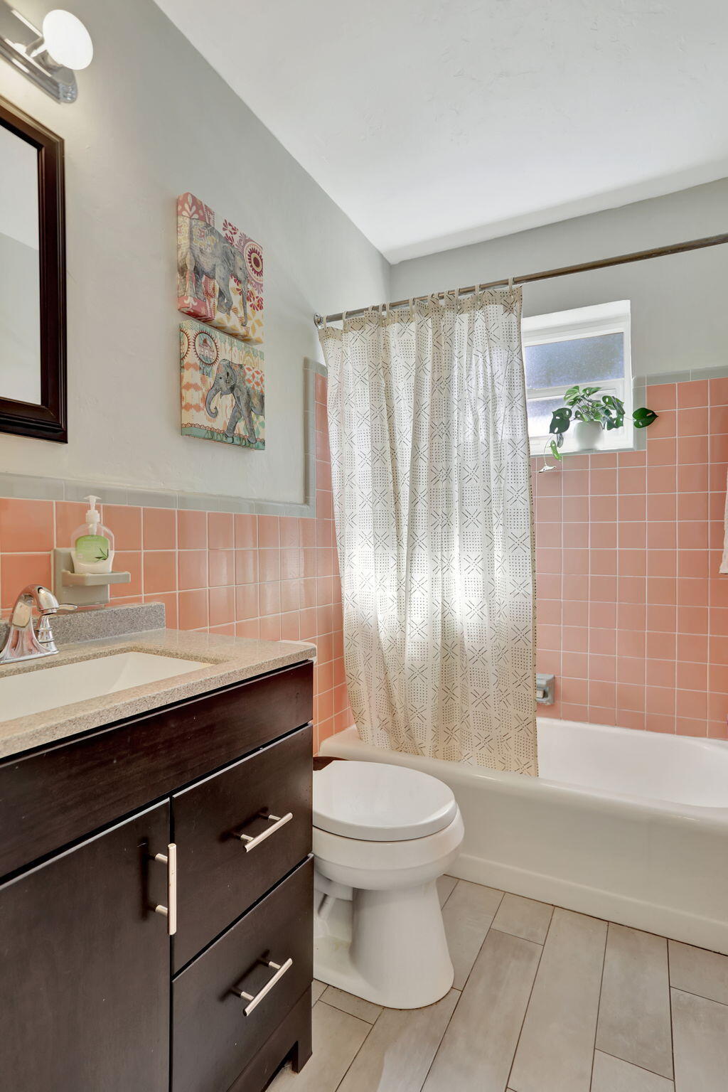 2412 NE 4th Street E-W