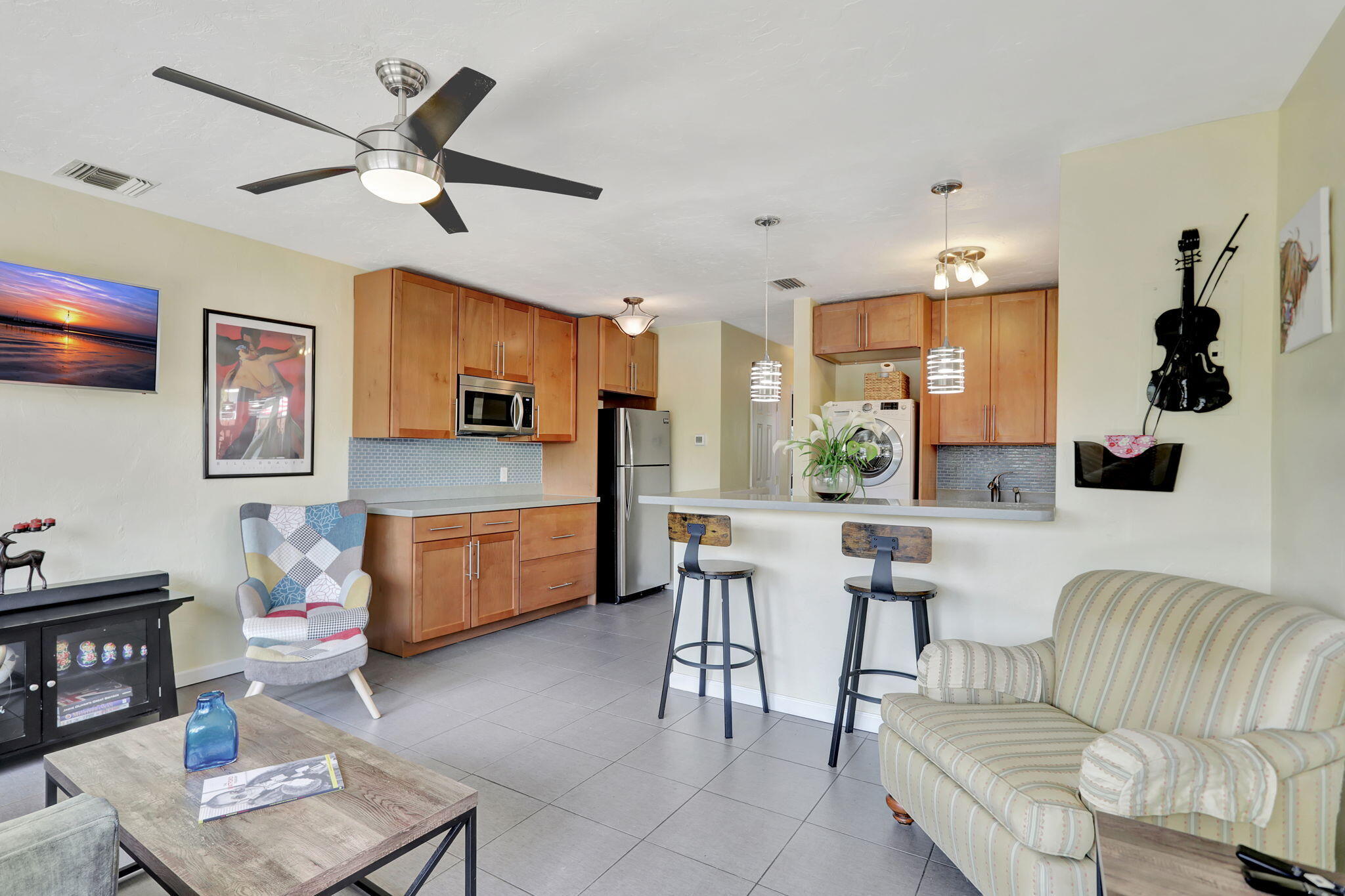 2412 NE 4th Street E-W