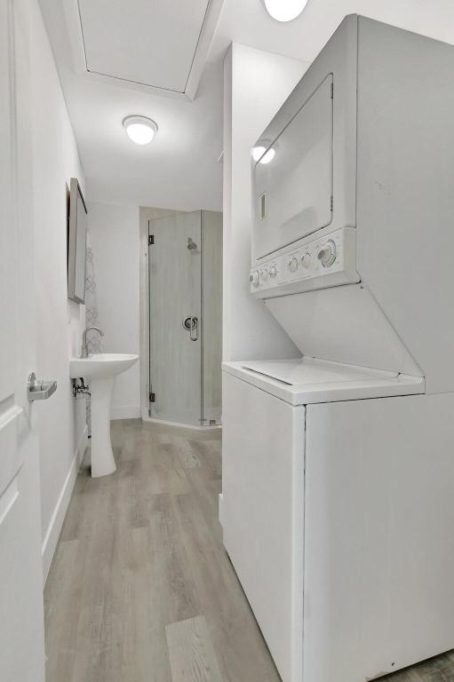 8700 Belle Aire Drive