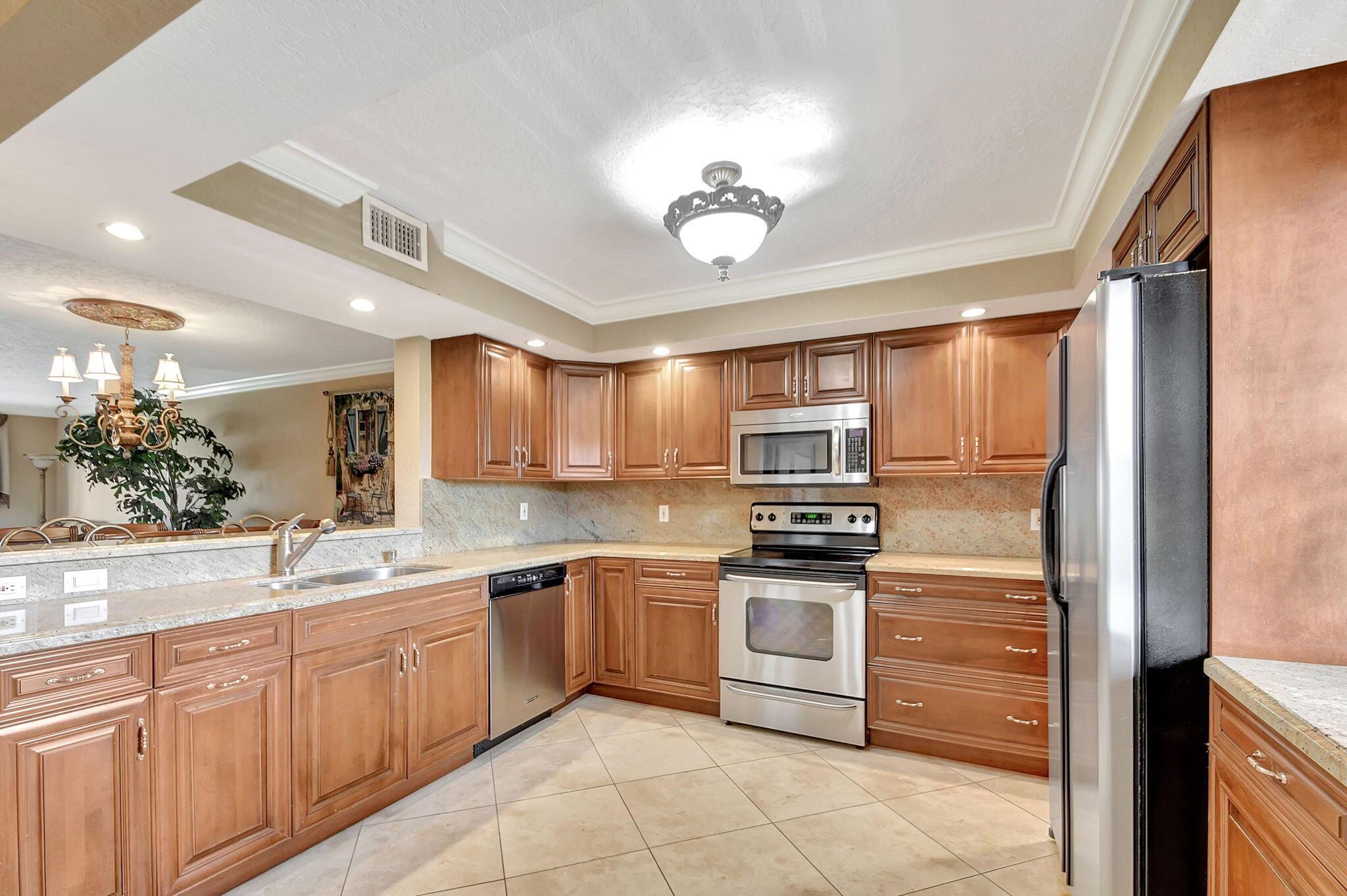 2871 N Ocean Boulevard V357