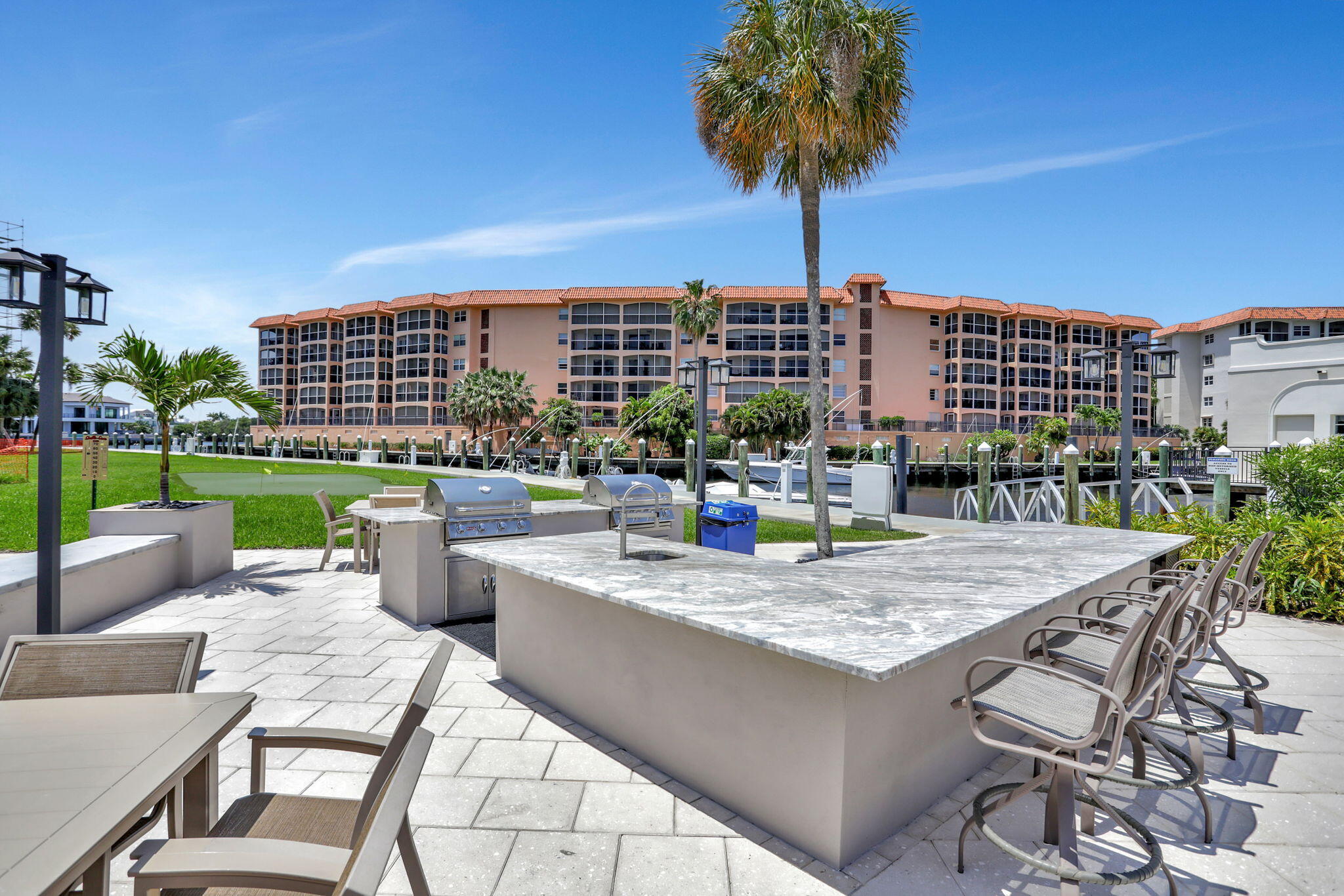 2871 N Ocean Boulevard V357