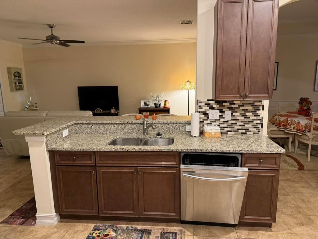 6133 NW Castlebay Lane