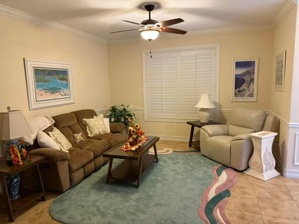 6133 NW Castlebay Lane