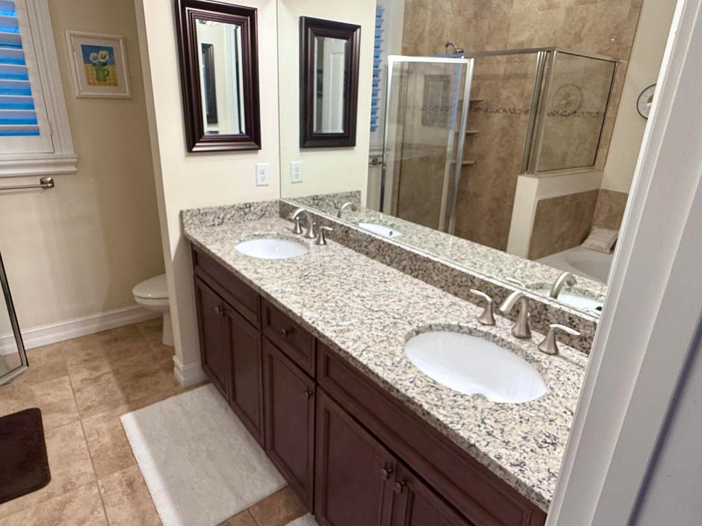 6133 NW Castlebay Lane