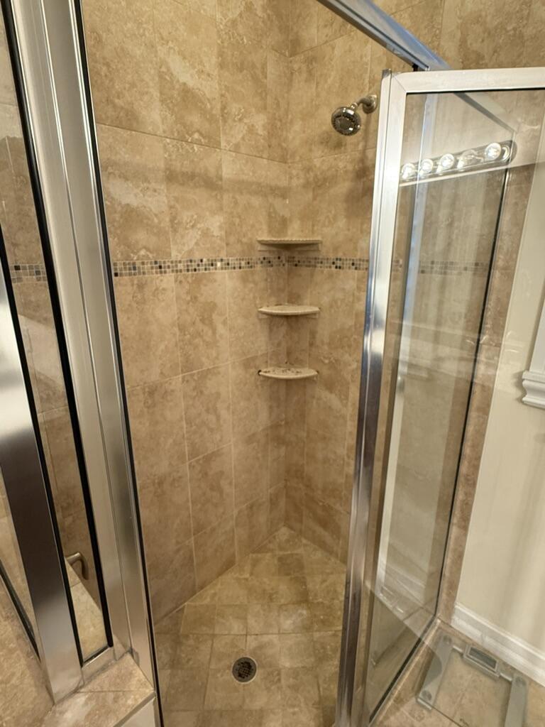 6133 NW Castlebay Lane