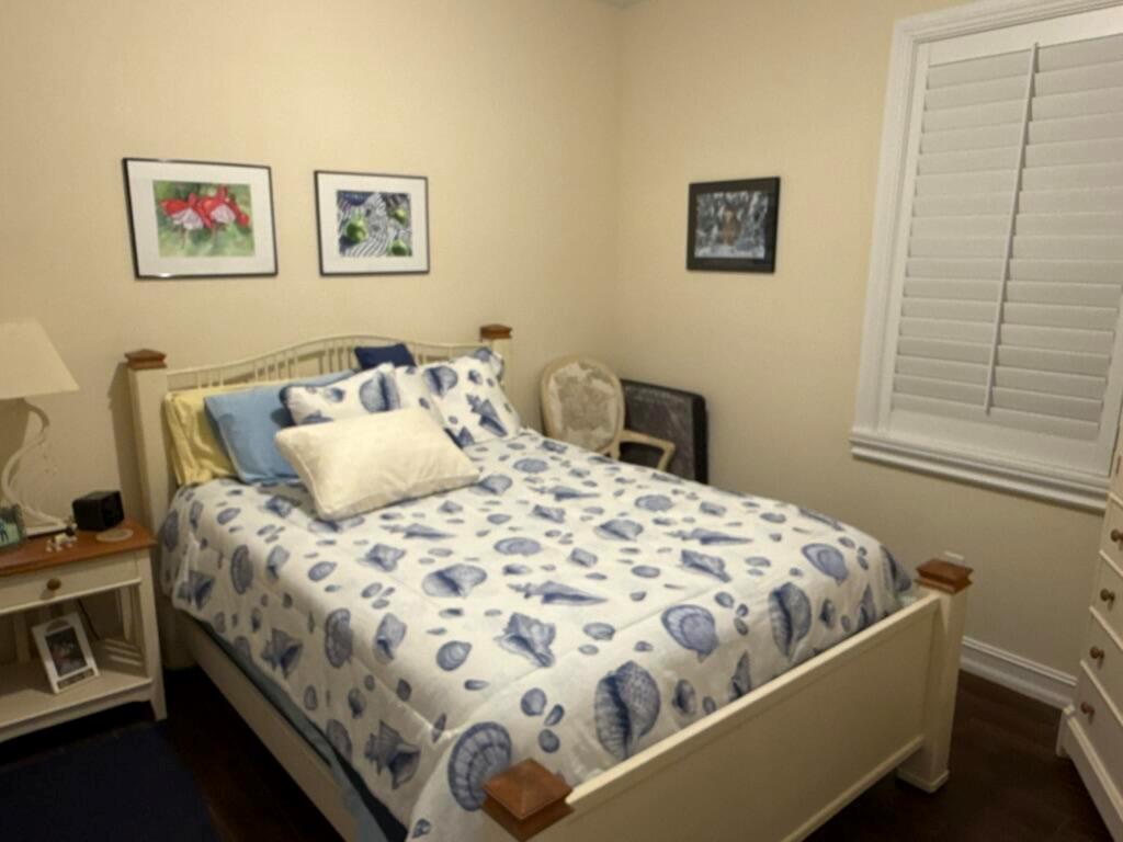 6133 NW Castlebay Lane