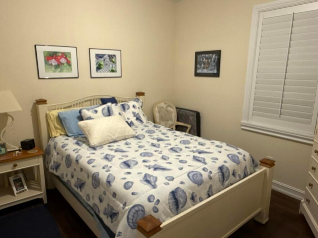 6133 NW Castlebay Lane