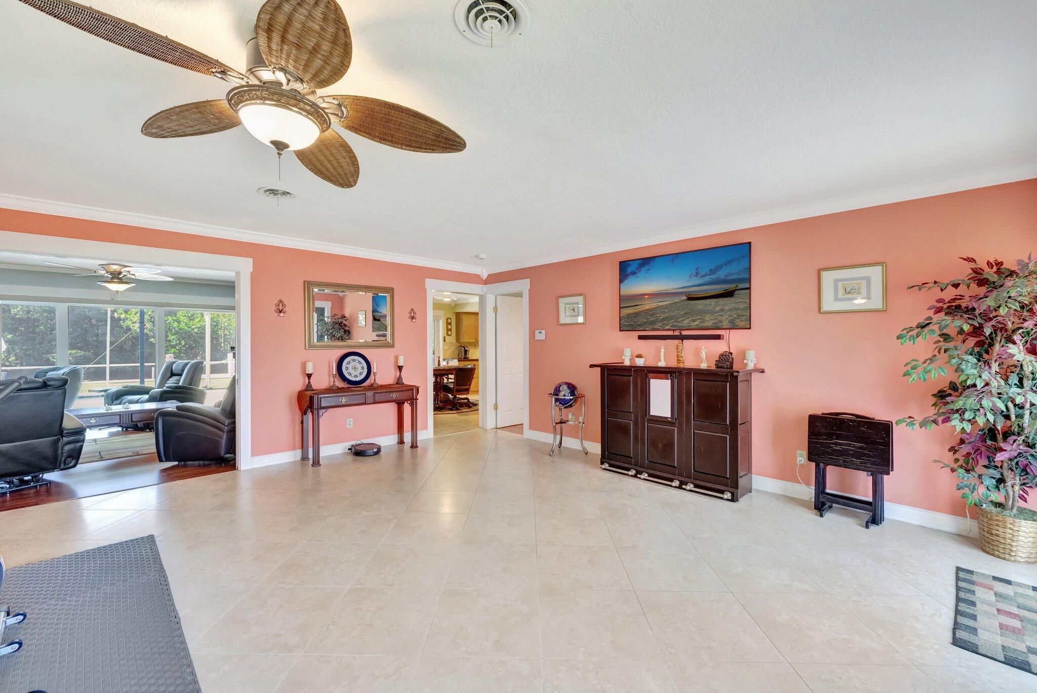 4633 SW 38th Terrace