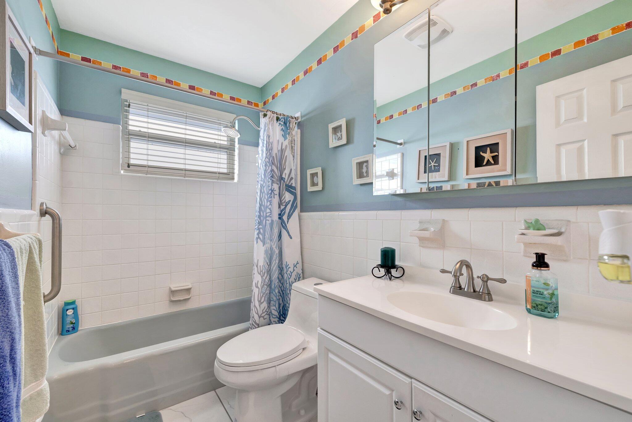 4633 SW 38th Terrace