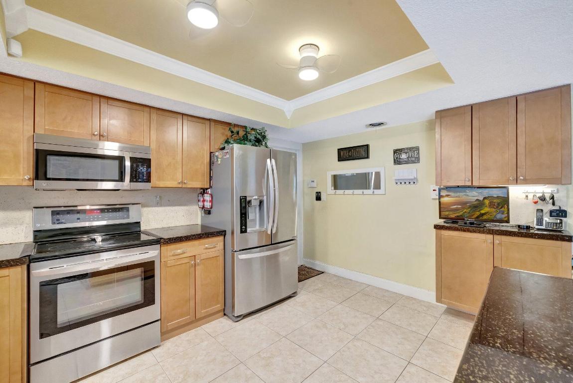 4633 SW 38th Terrace