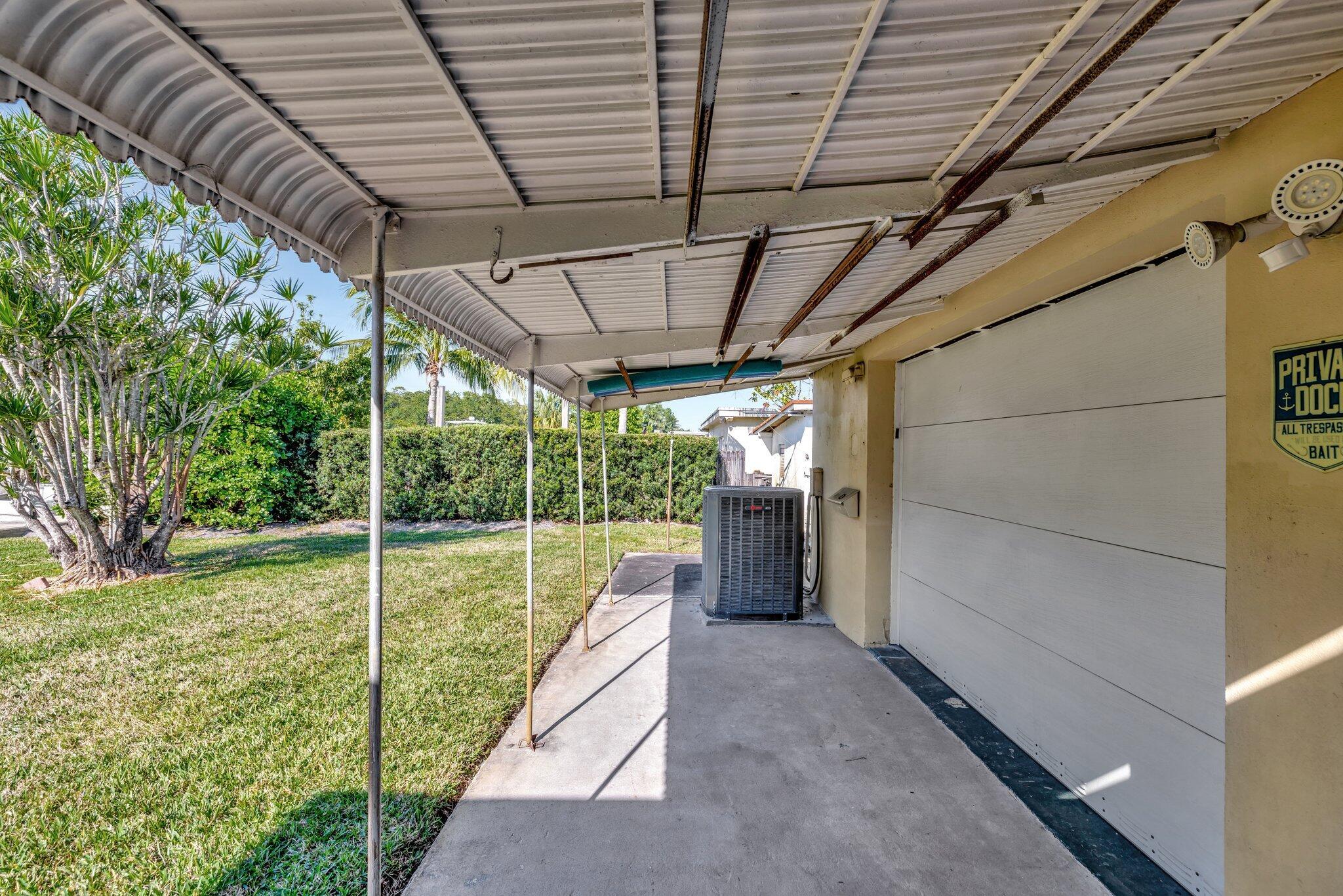 4633 SW 38th Terrace