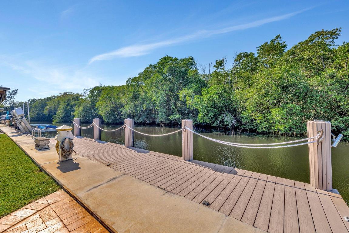 4633 SW 38th Terrace