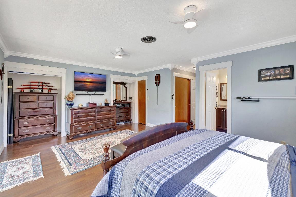 4633 SW 38th Terrace