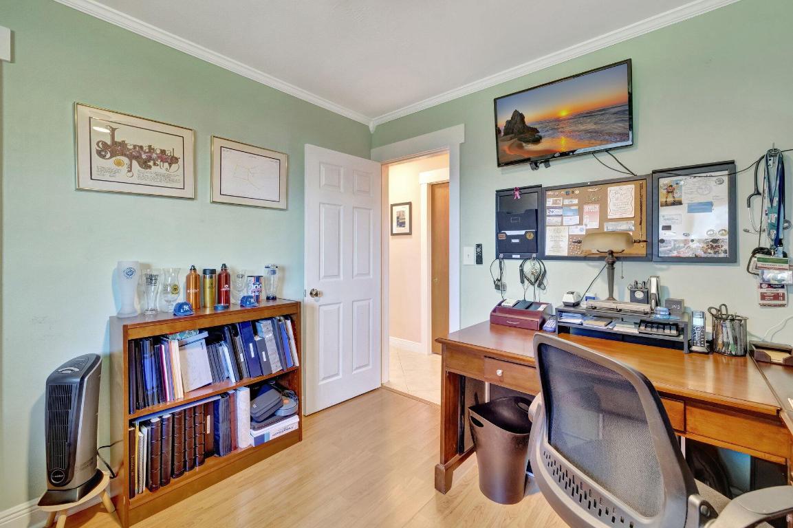 4633 SW 38th Terrace