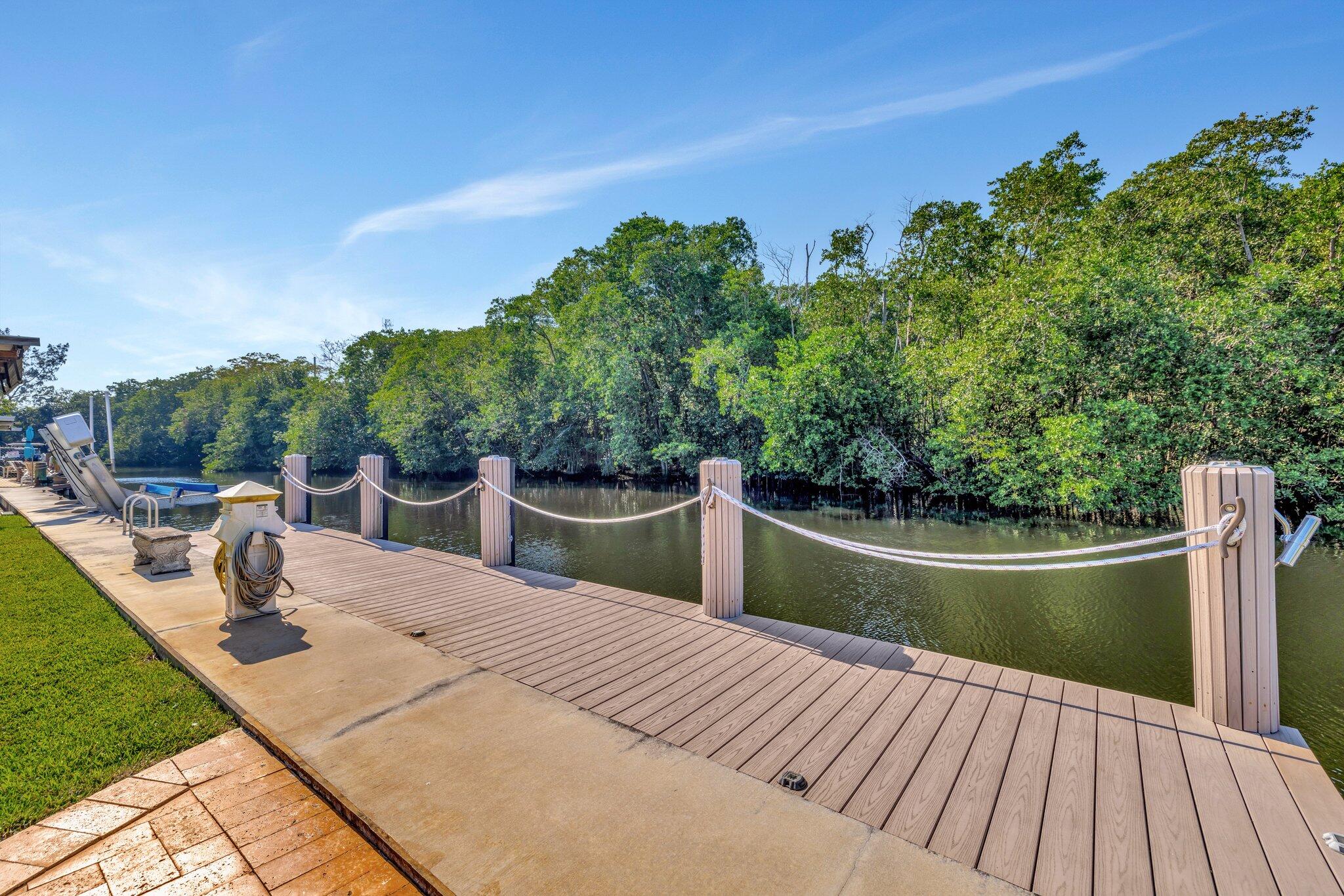 4633 SW 38th Terrace