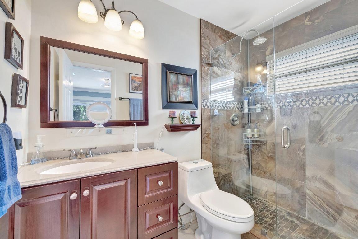 4633 SW 38th Terrace