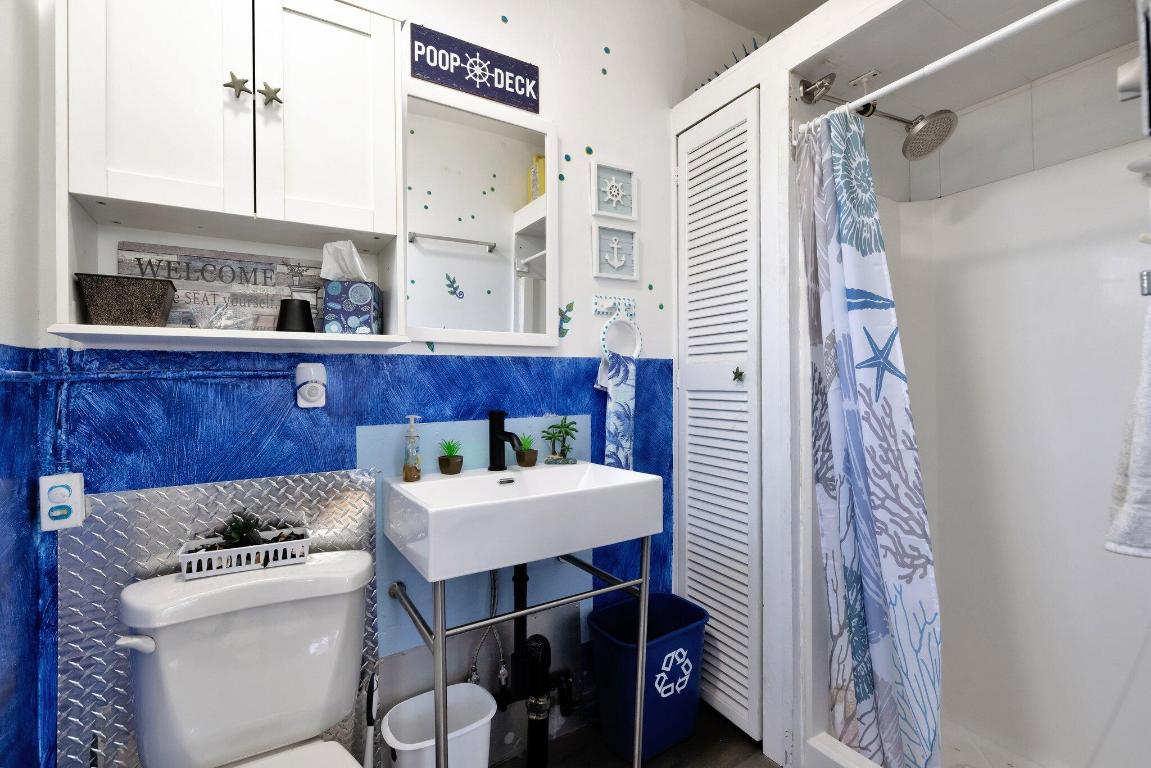 4633 SW 38th Terrace