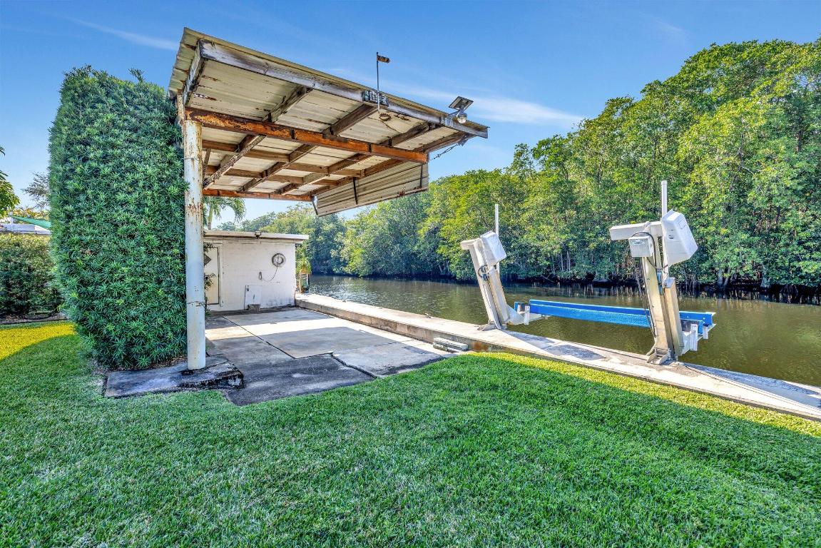 4633 SW 38th Terrace