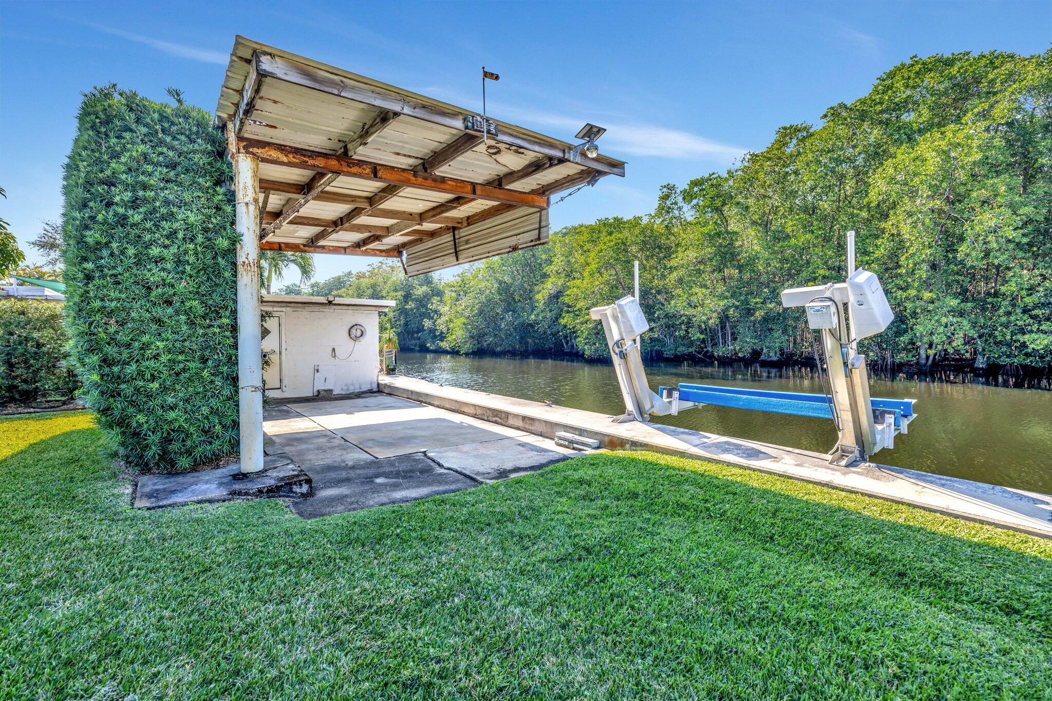 4633 SW 38th Terrace