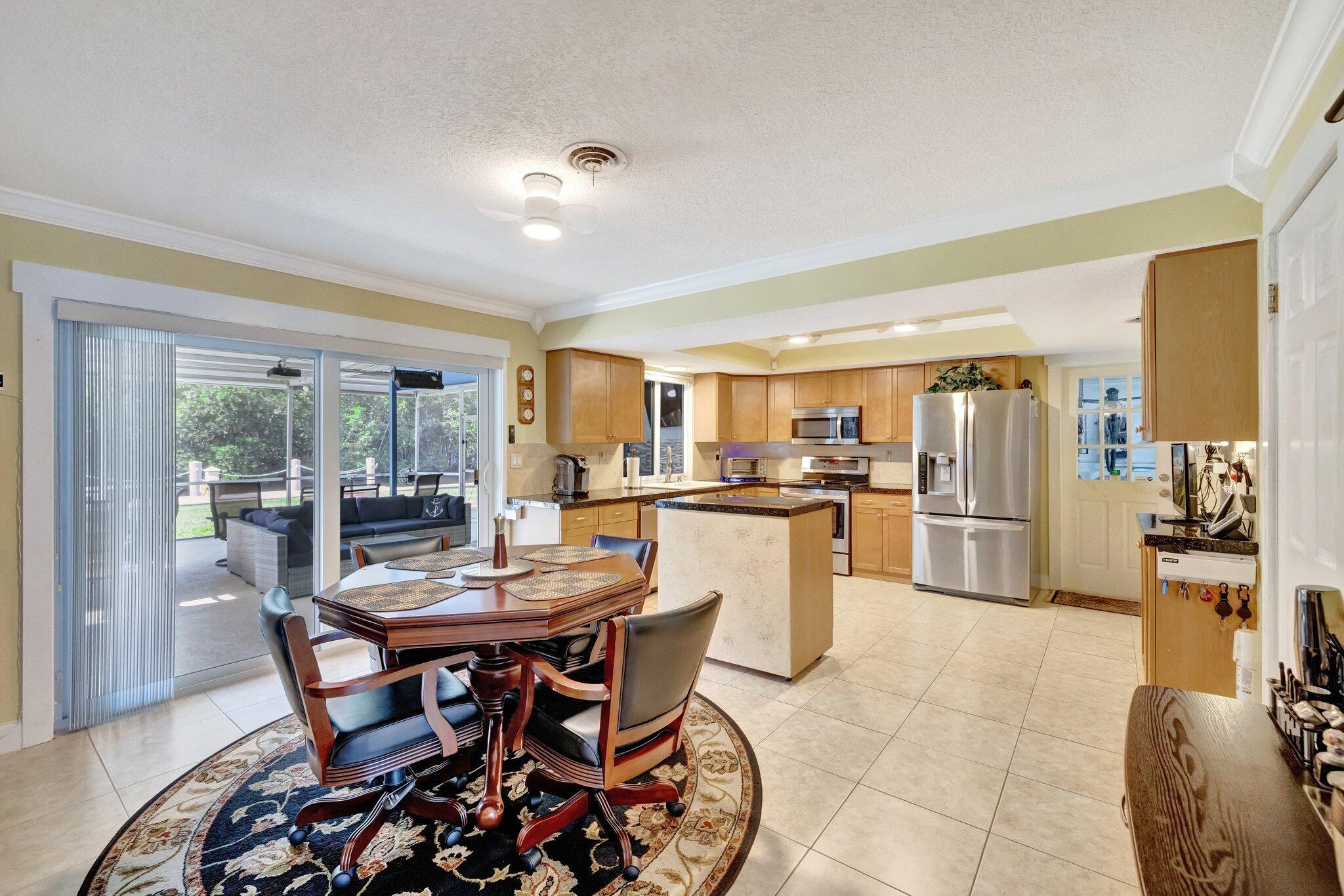 4633 SW 38th Terrace