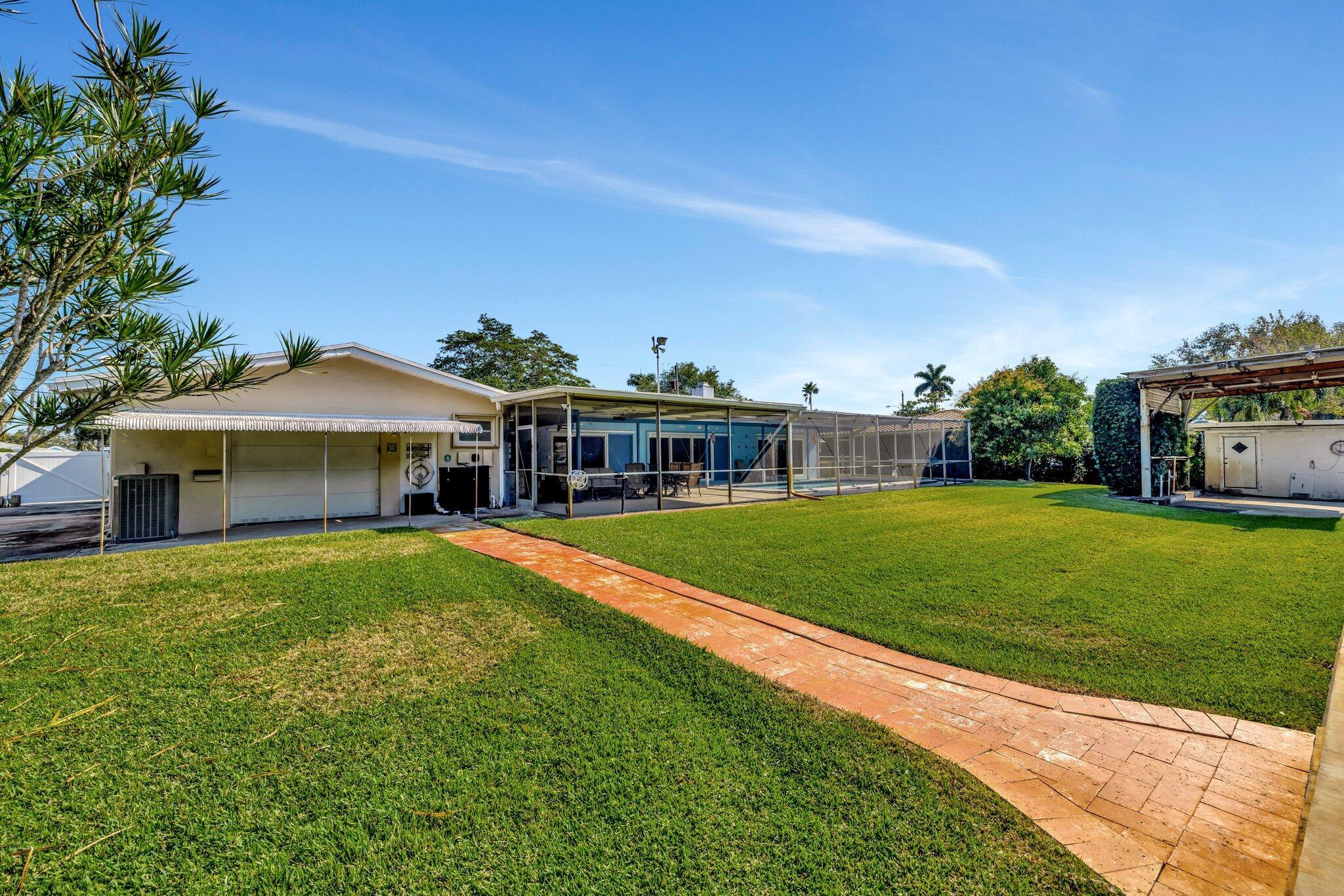 4633 SW 38th Terrace