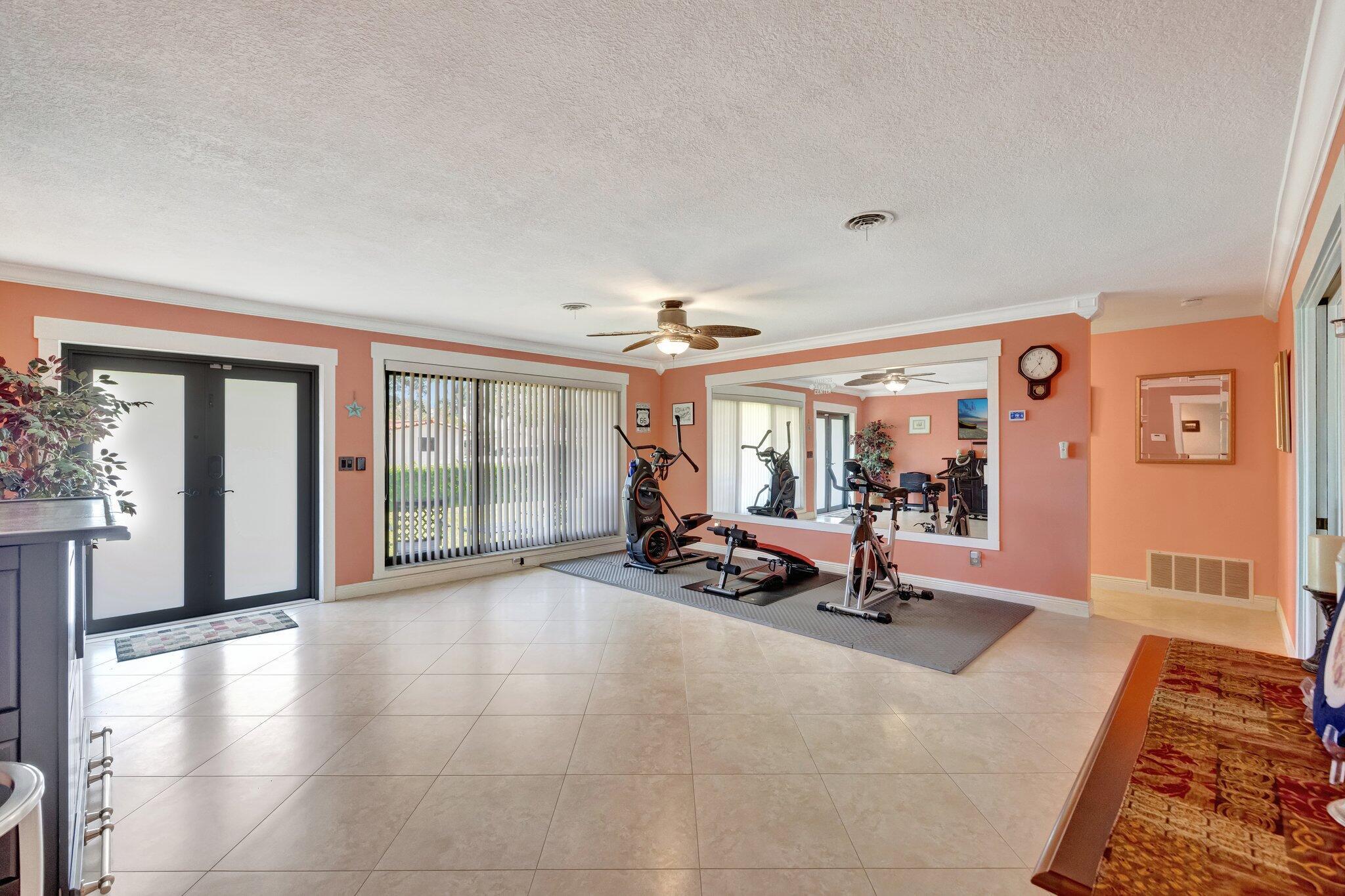 4633 SW 38th Terrace