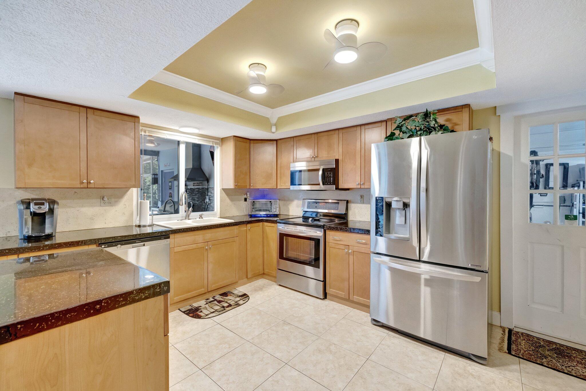 4633 SW 38th Terrace