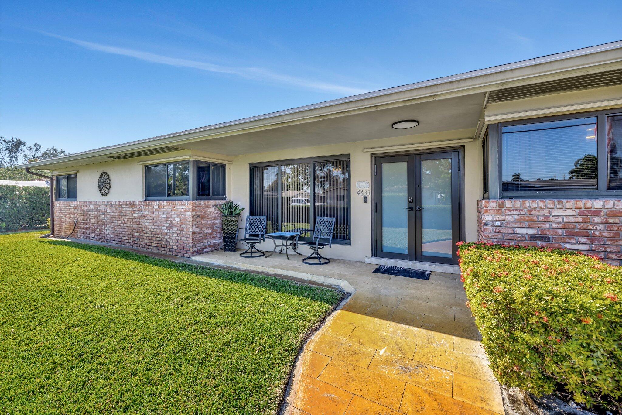 4633 SW 38th Terrace