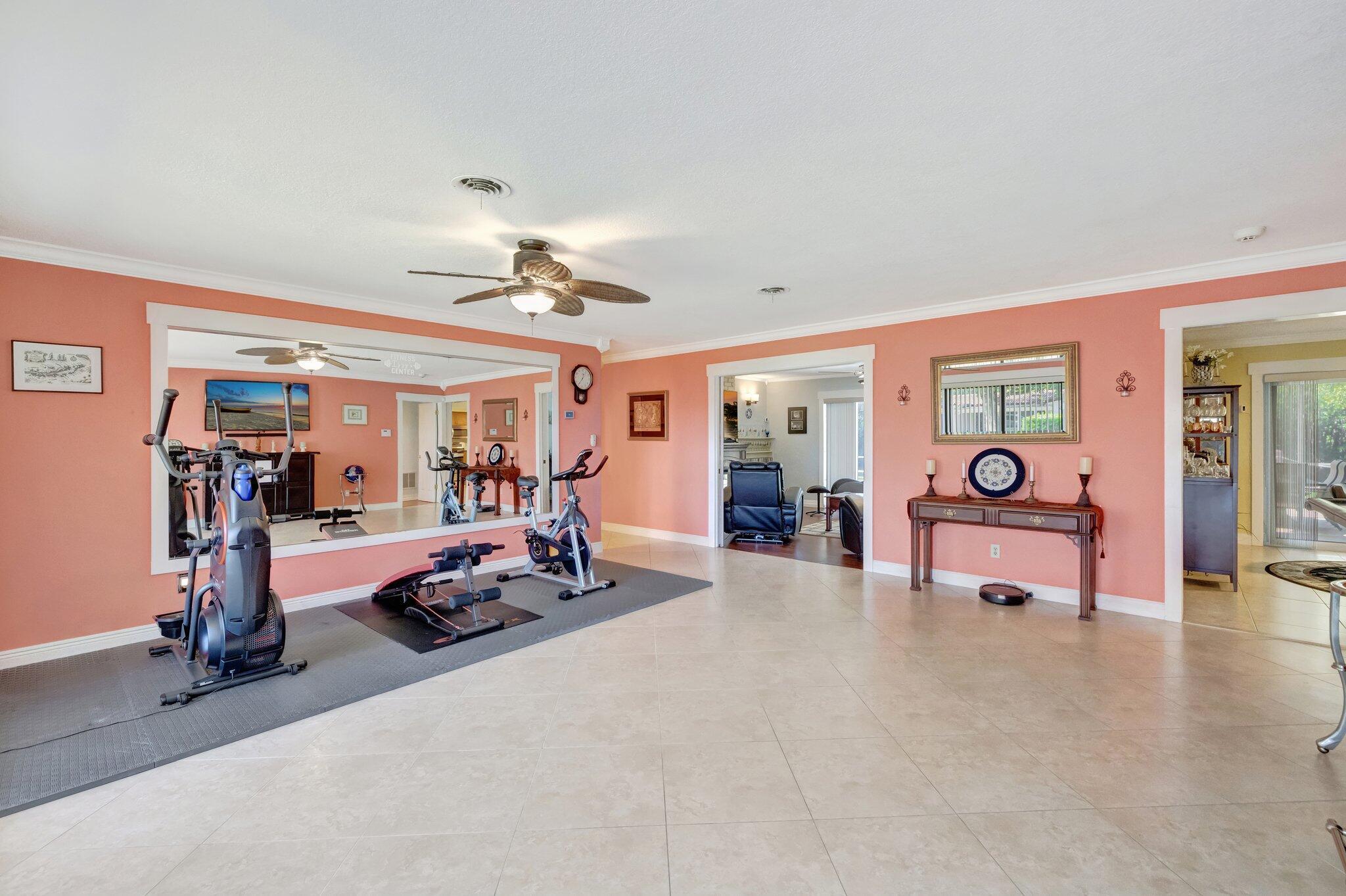 4633 SW 38th Terrace