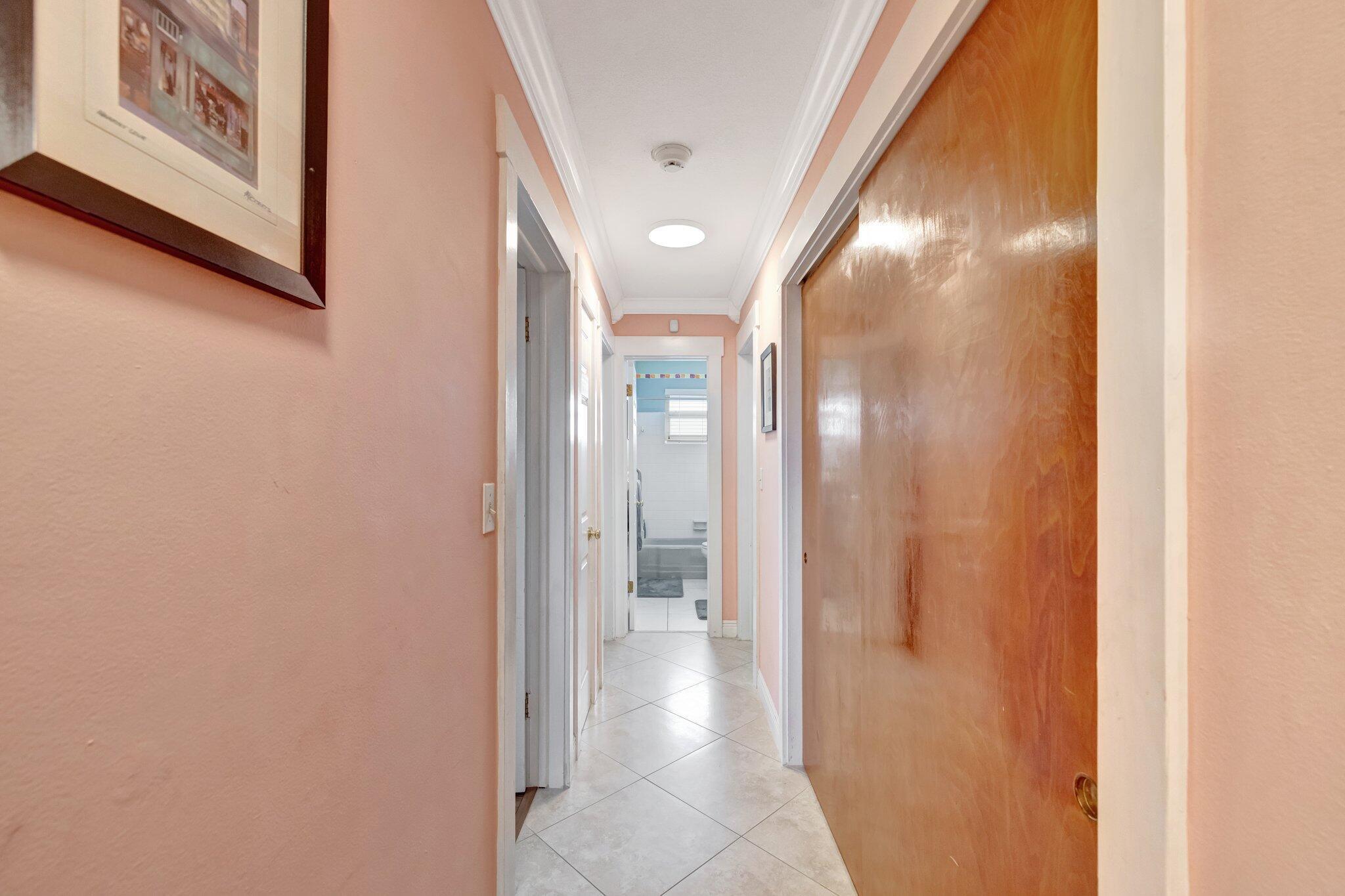 4633 SW 38th Terrace