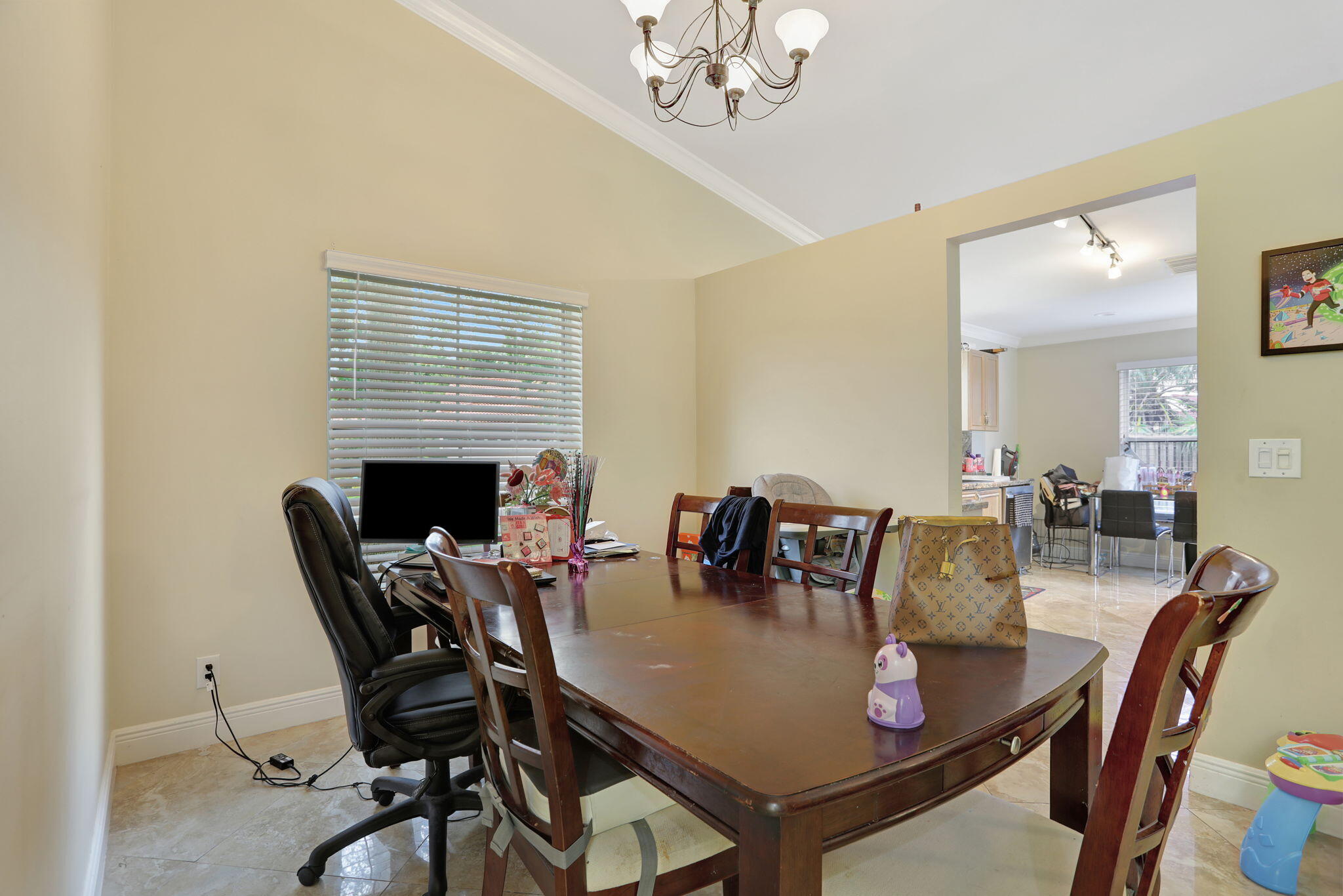 3301 El Capitan Drive