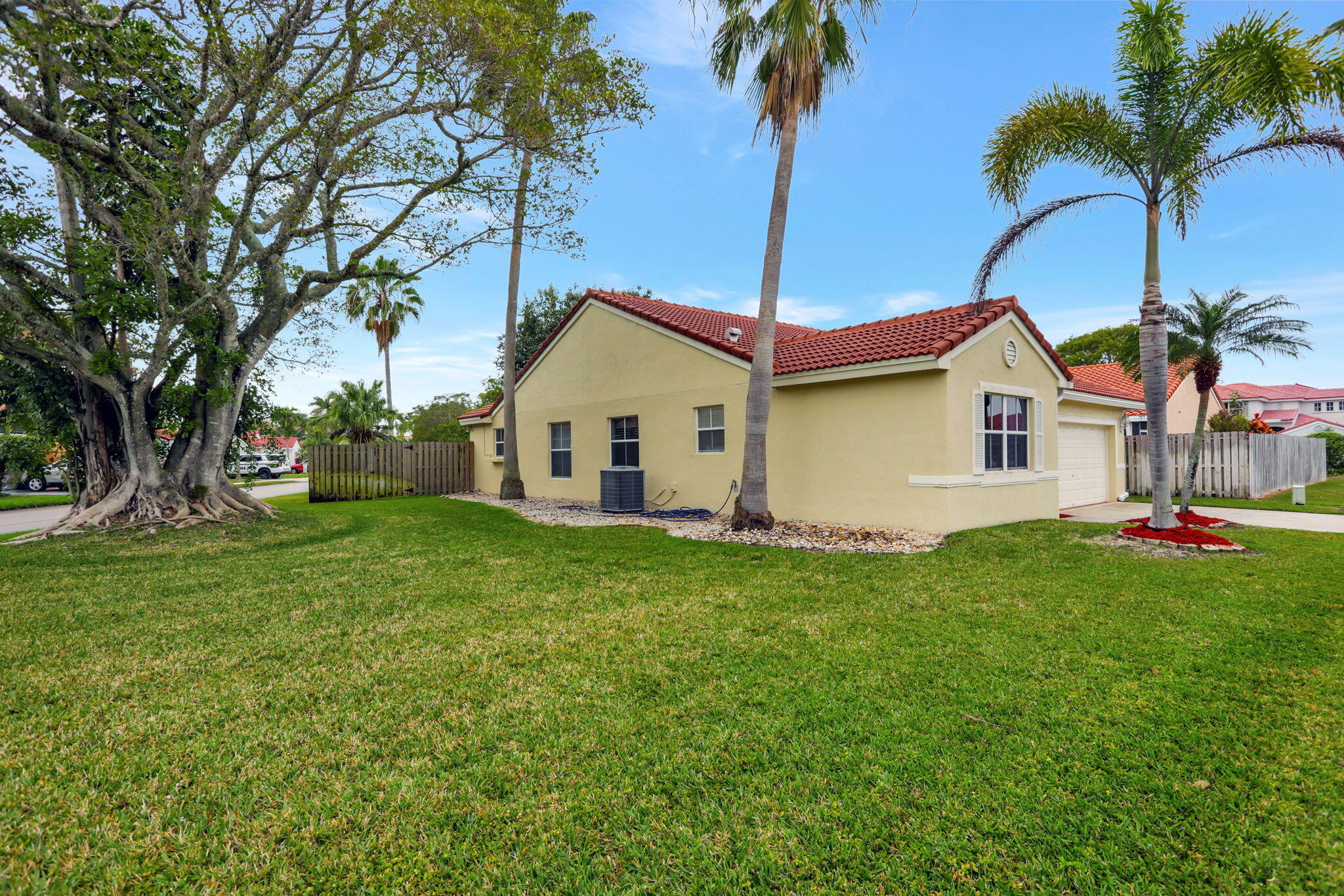 3301 El Capitan Drive