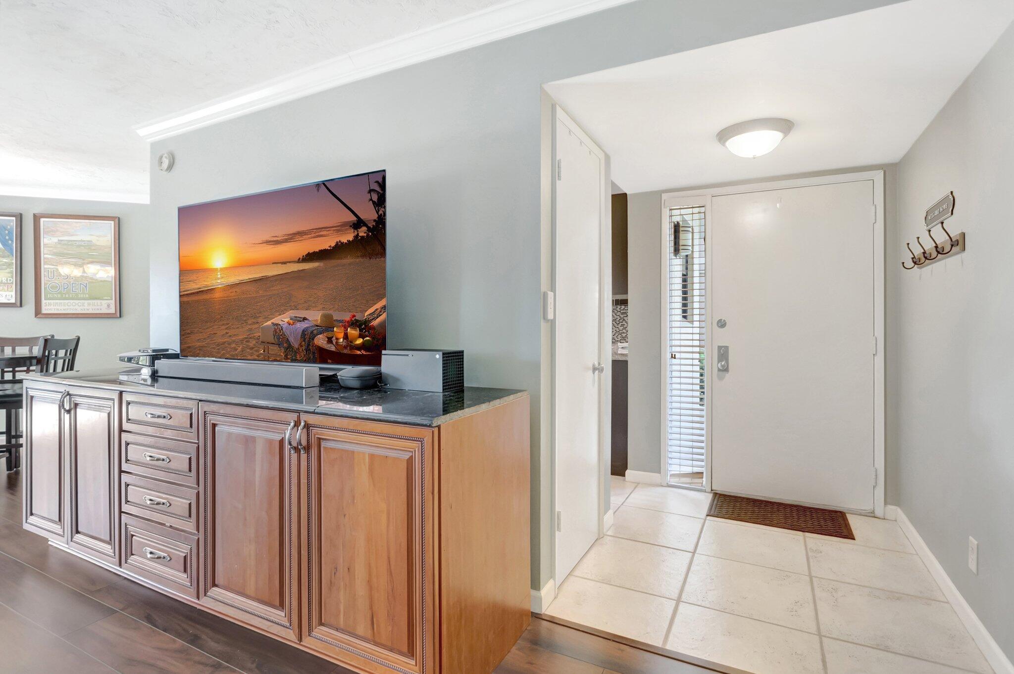 5801 Camino Del Sol 102