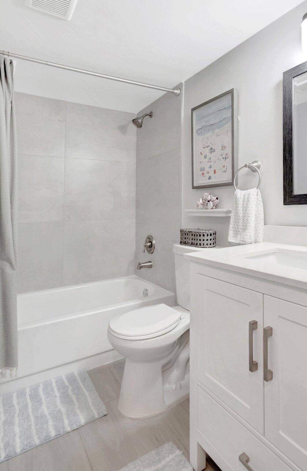 5801 Camino Del Sol 102