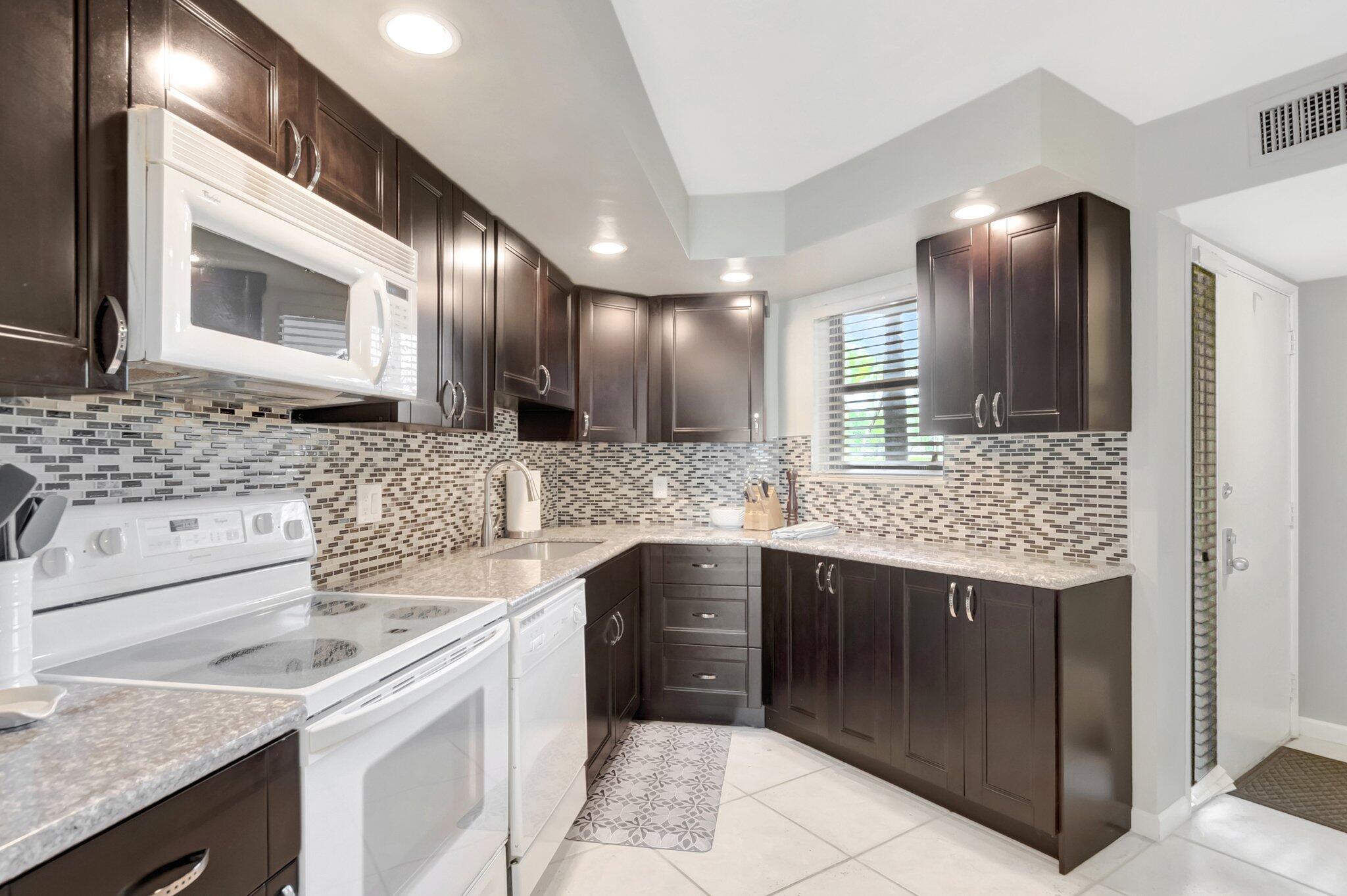 5801 Camino Del Sol 102