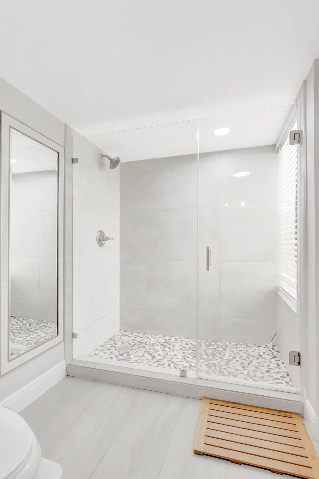 5801 Camino Del Sol 102