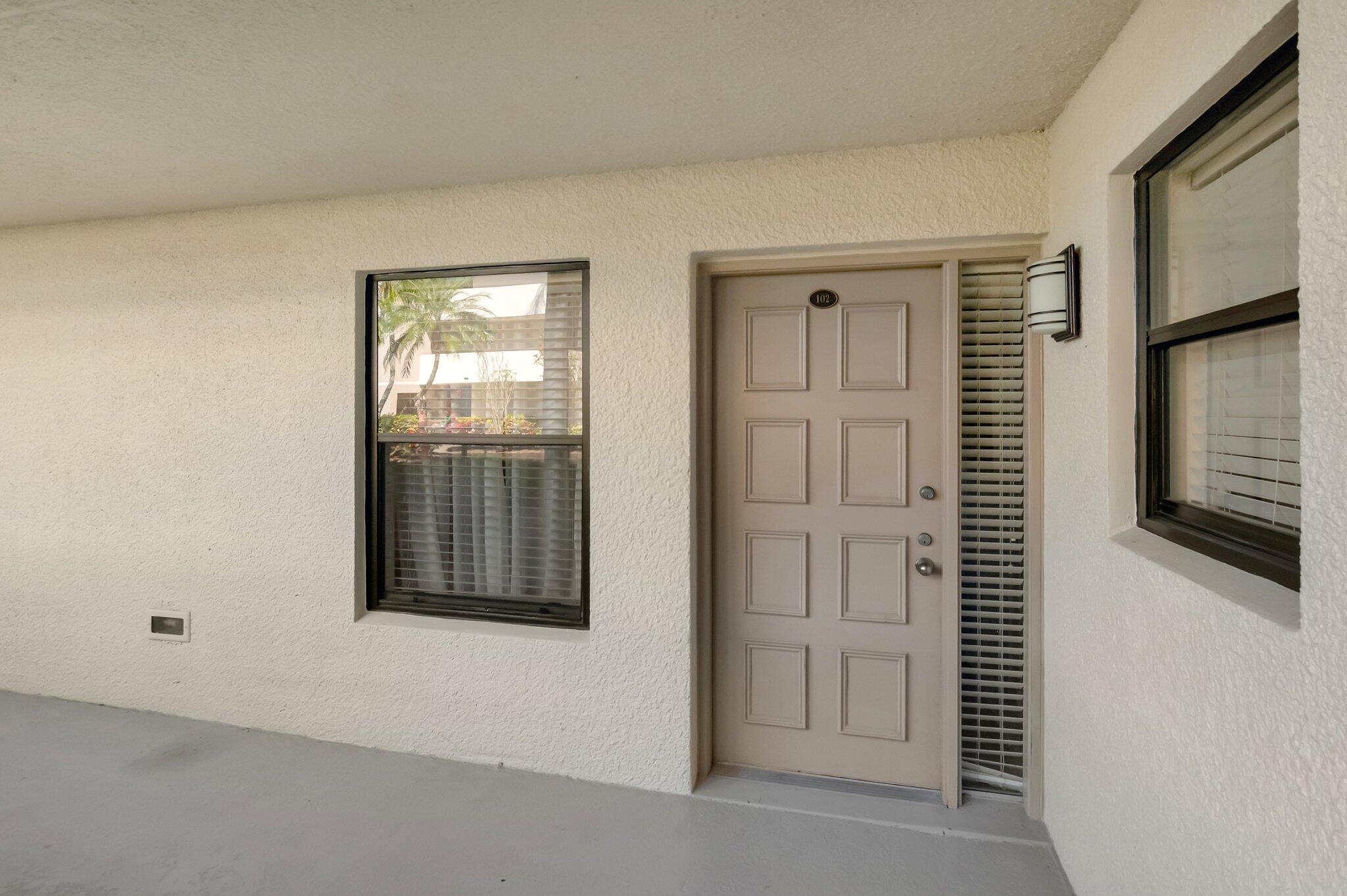 5801 Camino Del Sol 102